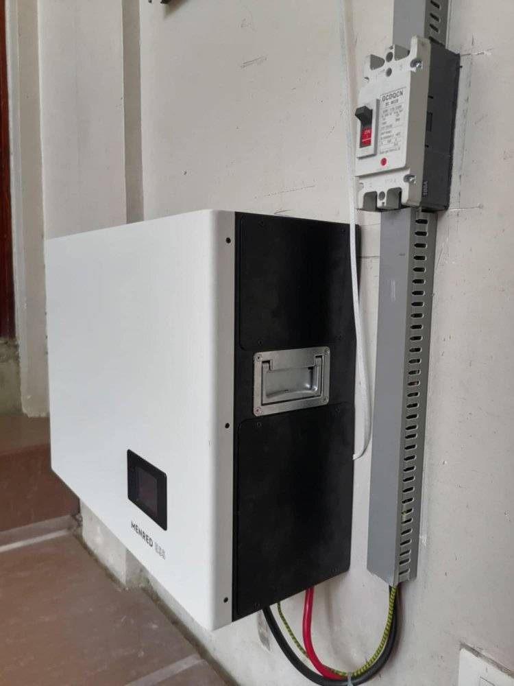 solar panel battery